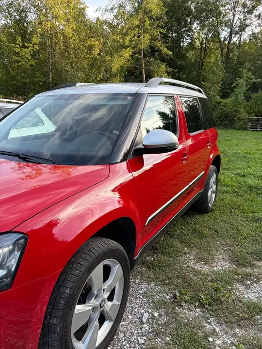 Skoda Yeti 2015 photo 2