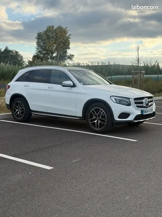 Mercedes-Benz Glc 2016 photo 2