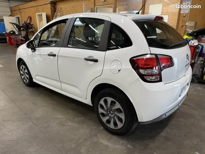 Citroen C3 2015 photo 3
