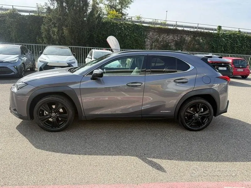 Lexus Ux 2021 photo 2