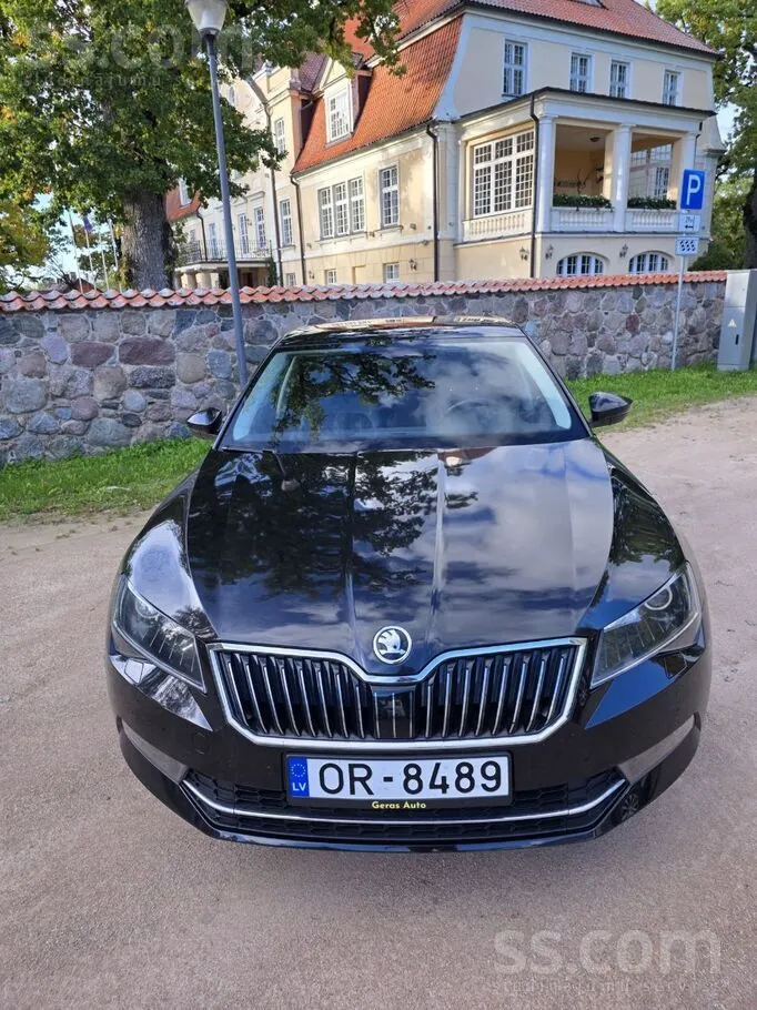 Skoda Superb 2018 photo 3