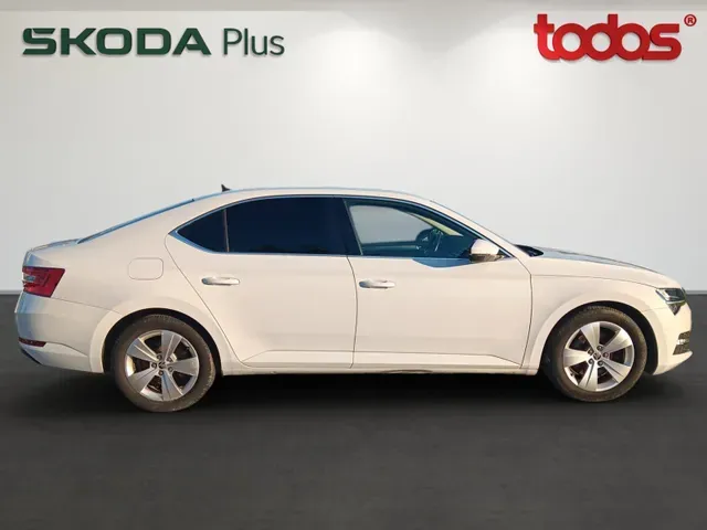 Skoda Superb 2020 photo 3