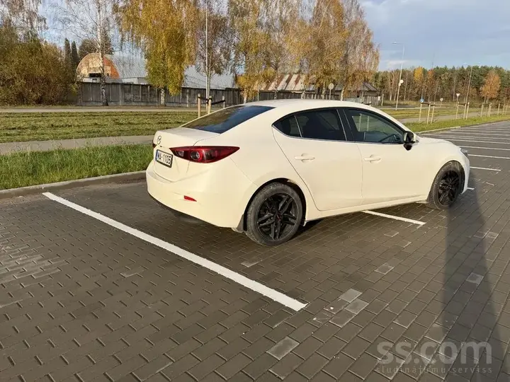 Mazda Mazda3 2015 photo 4