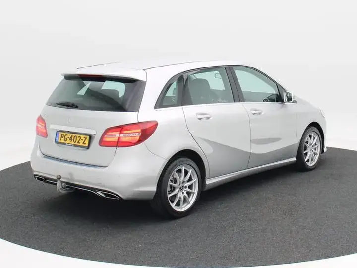 Mercedes-Benz B-Class 2017 photo 2