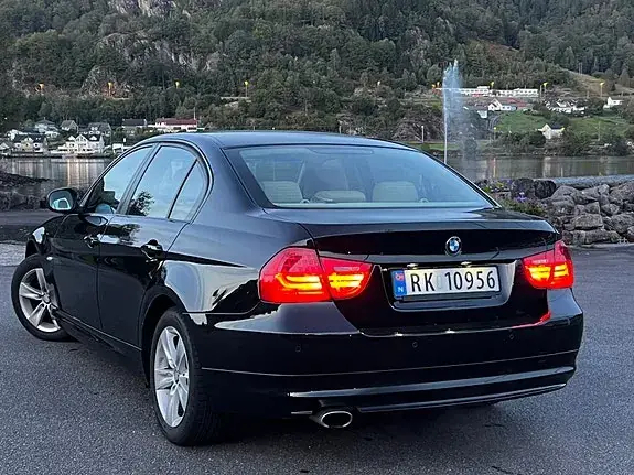 BMW 320I 2009 photo 5