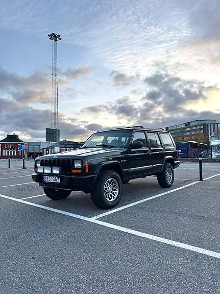 Jeep Cherokee 1997 photo 2