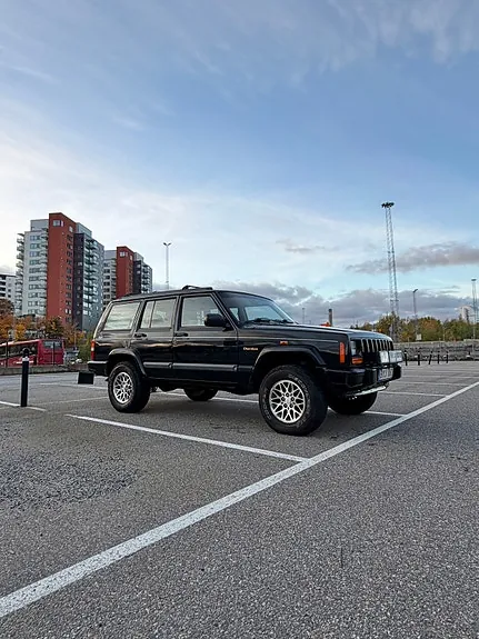 Jeep Cherokee