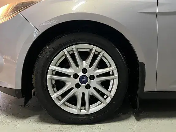 Ford Focus 2012 photo 4