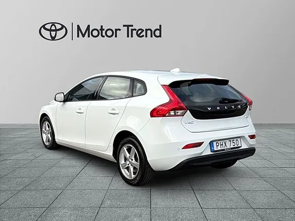 Volvo V40 2018 photo 2