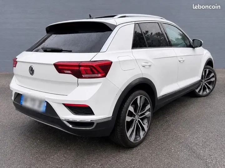 Volkswagen T-Roc 2018 photo 2