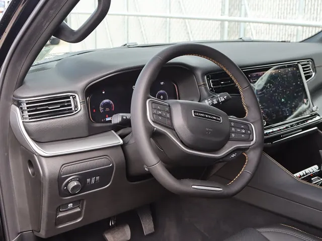 Jeep Grand Wagoneer 2026 photo 5