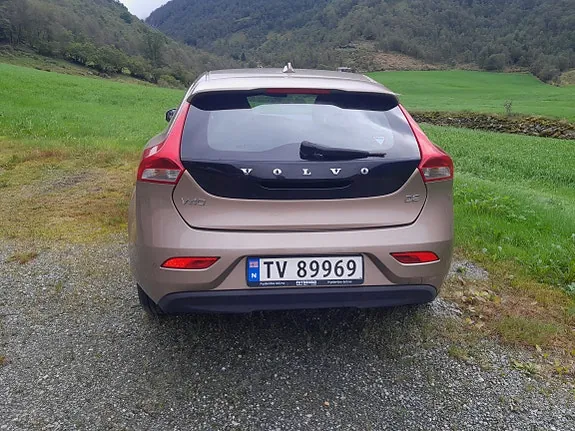 Volvo V40 2016 photo 2