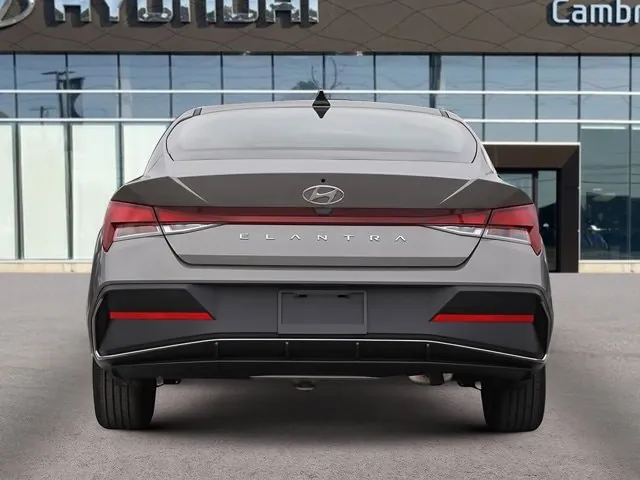 Hyundai Elantra 2026 photo 5