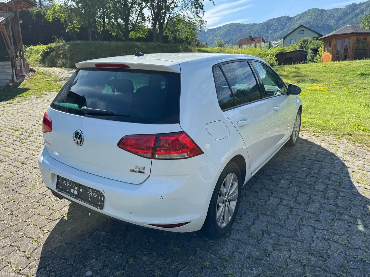 Volkswagen Golf 2017 photo 2