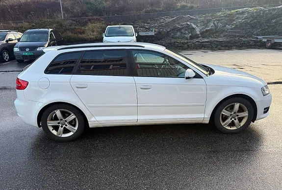 Audi A3 2012 photo 2