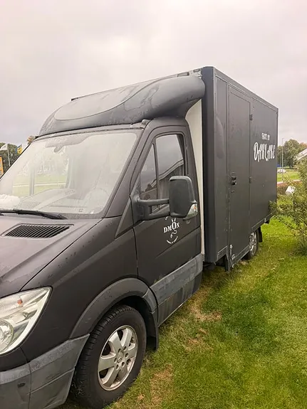 Mercedes-Benz Sprinter 318