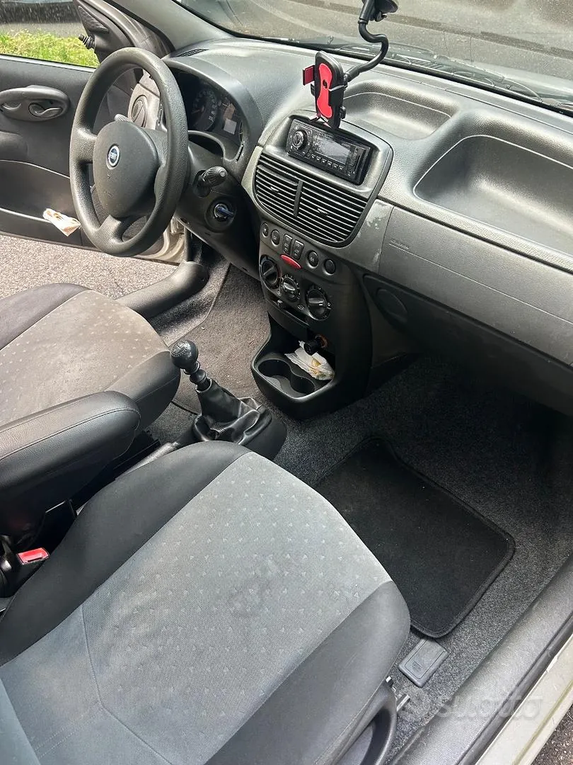 Fiat Punto 2006 photo 5