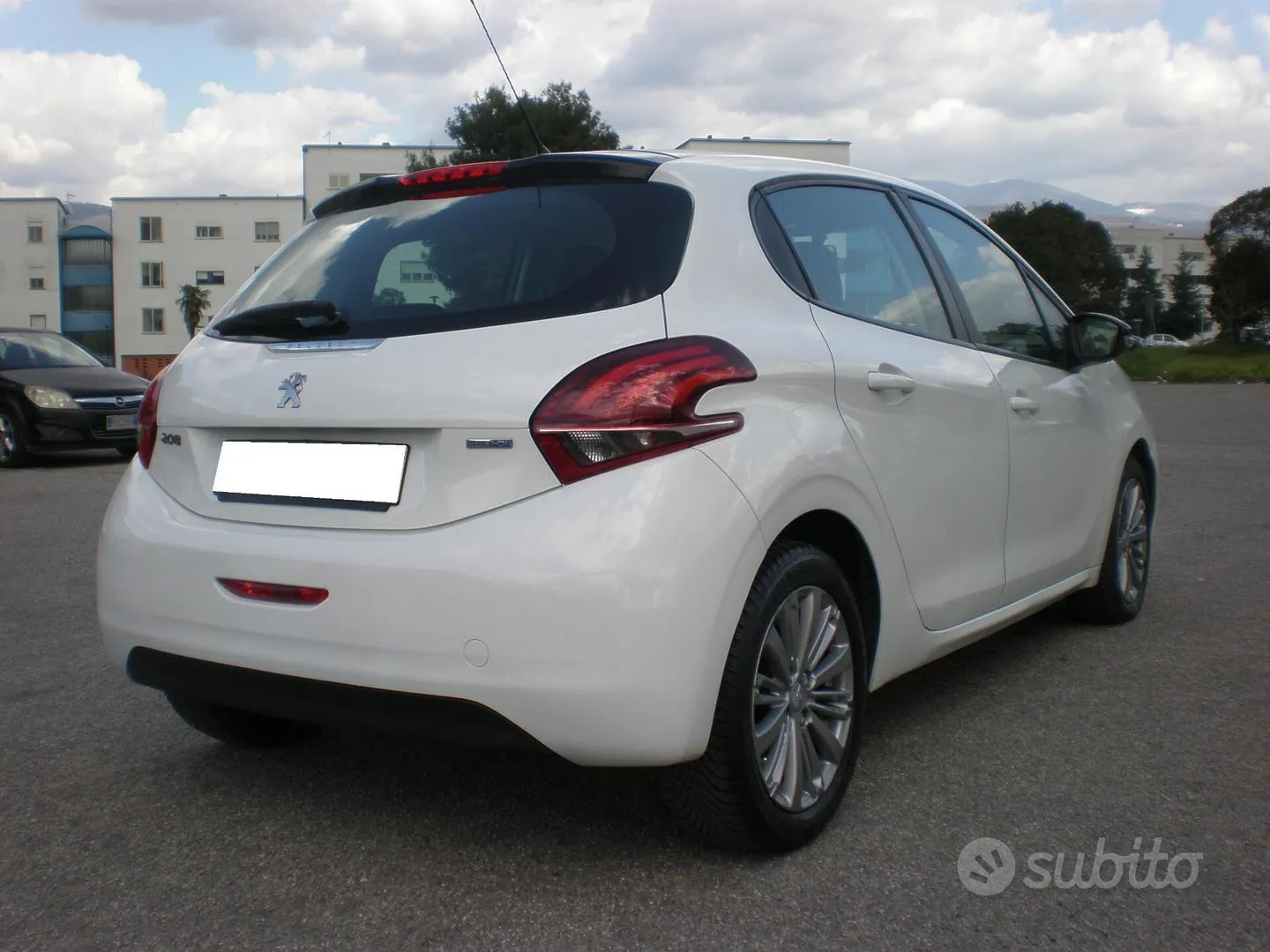 Peugeot 208 2016 photo 2