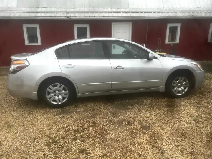 Nissan Altima 2012 photo 3