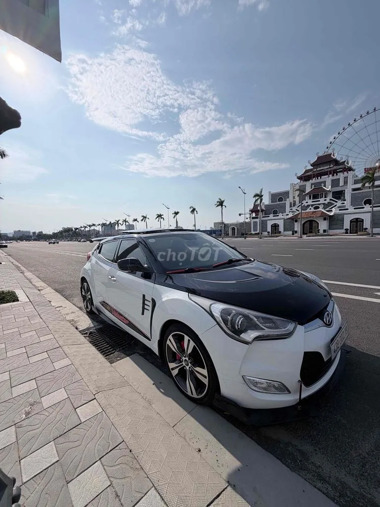 Hyundai Veloster