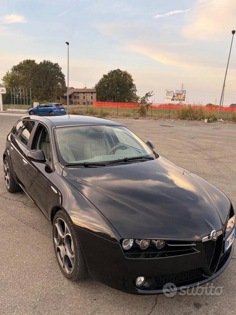 Alfa Romeo 159 2007 photo 2