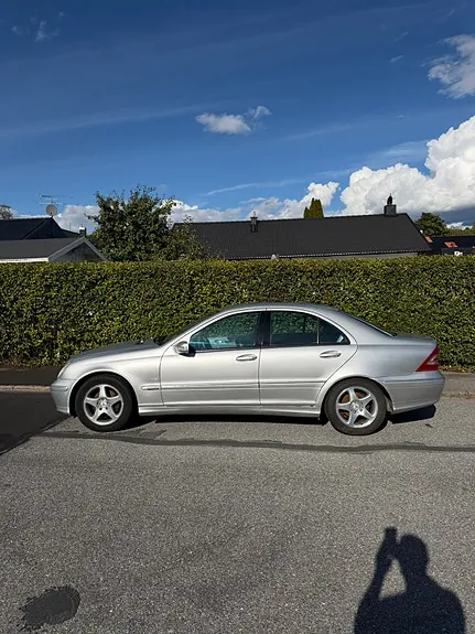 Mercedes-Benz C200 2002 photo 2