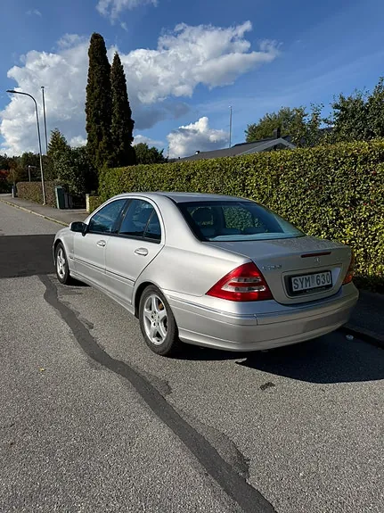 Mercedes-Benz C200 2002 photo 3