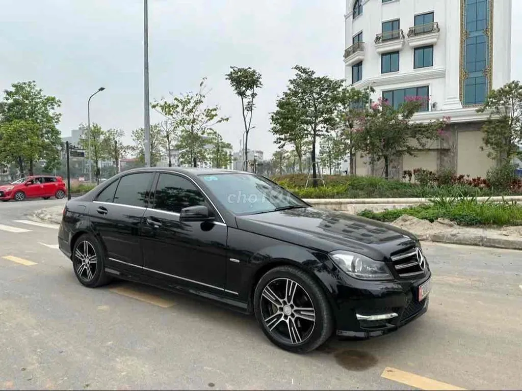 Mercedes-Benz C200 2013 photo 4