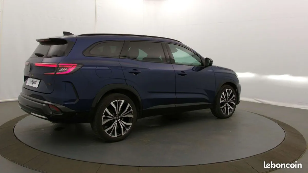 Renault Espace 2023 photo 2