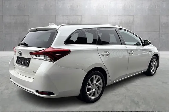 Toyota Auris 2018 photo 4
