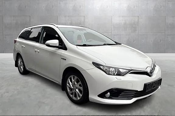 Toyota Auris 2018 photo 5