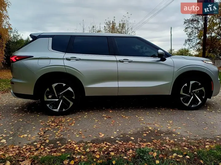 Mitsubishi Outlander 2024 photo 5