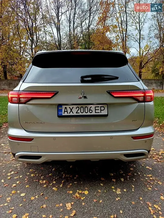 Mitsubishi Outlander 2024 photo 4