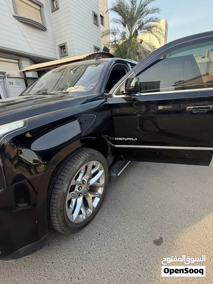 GMC Yukon Denali 2016 photo 4