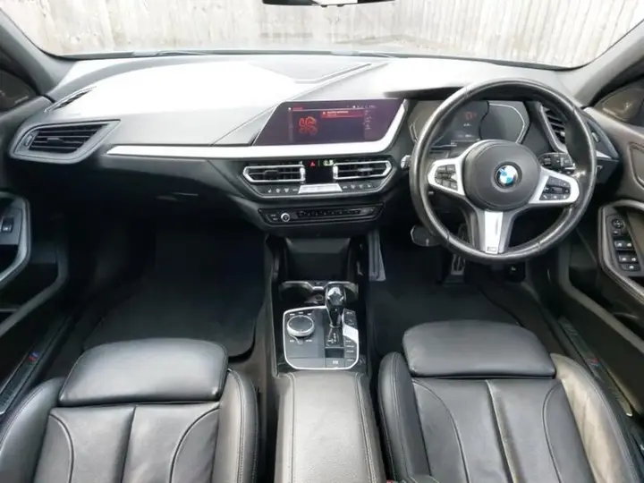 BMW 1 Series 2021 photo 3