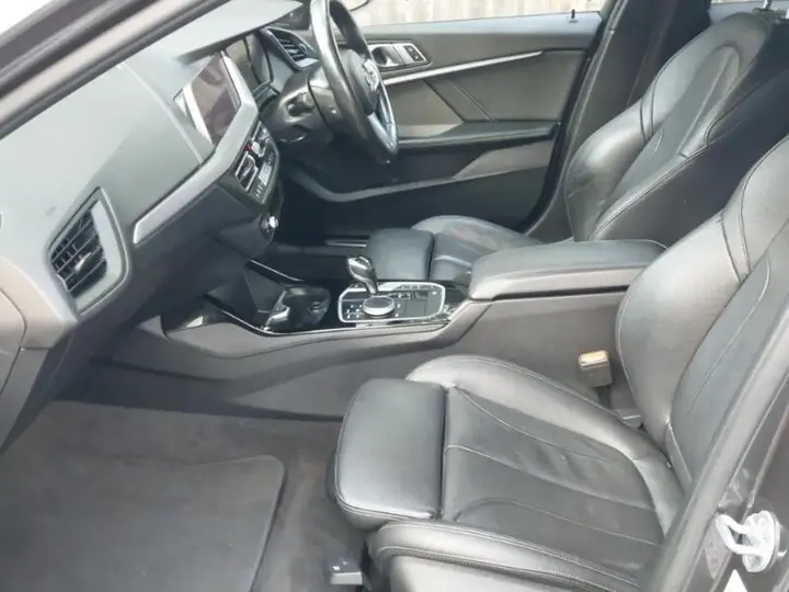 BMW 1 Series 2021 photo 5