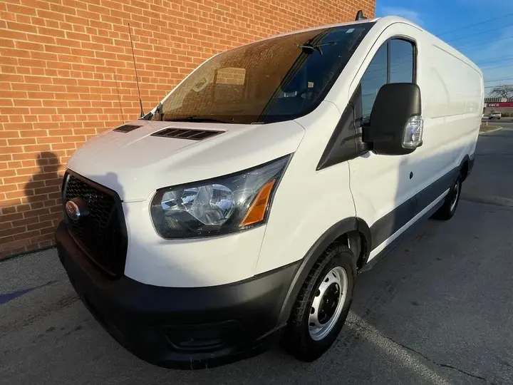 Ford Transit 2021 photo 2