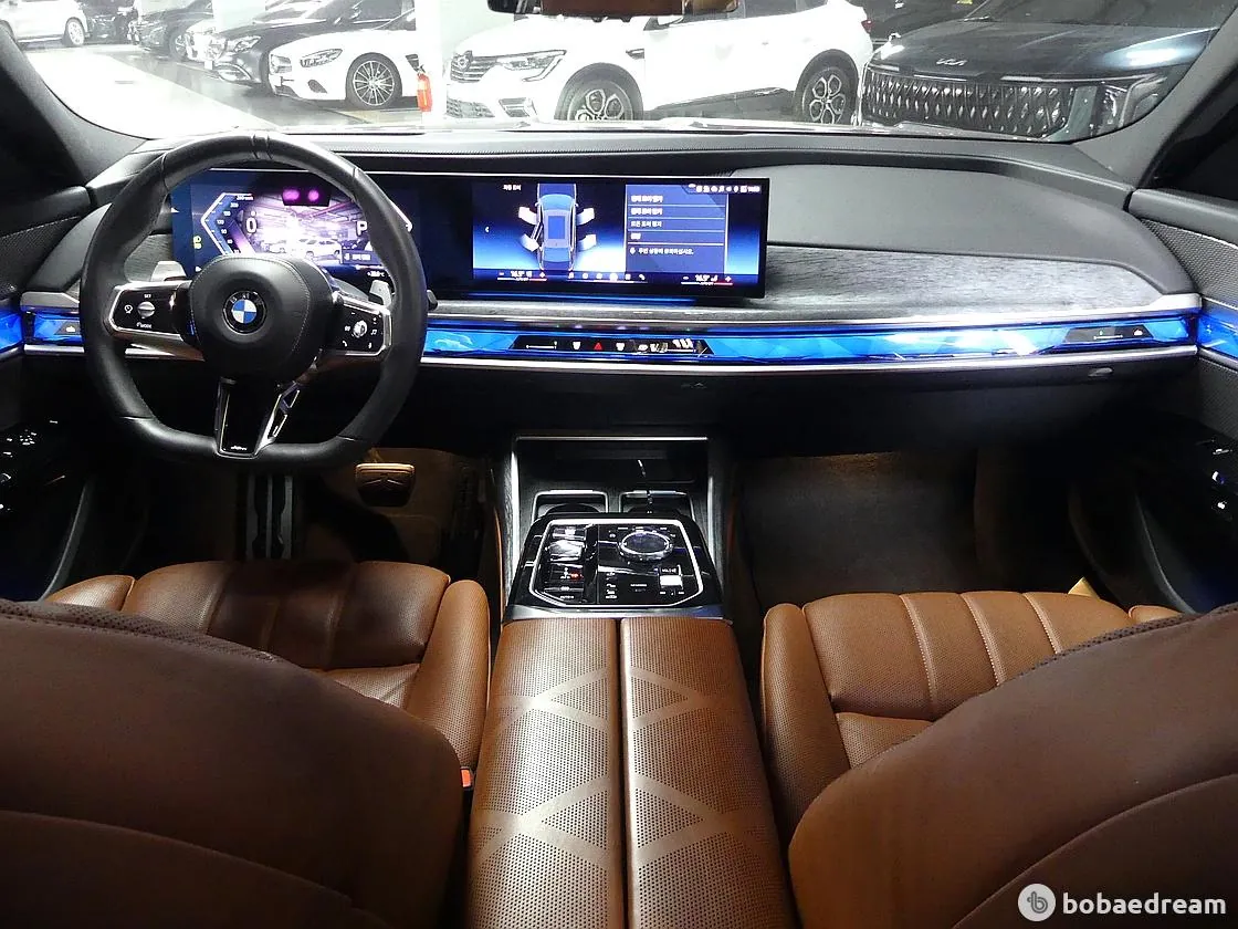 BMW 7 Series 2024 photo 4