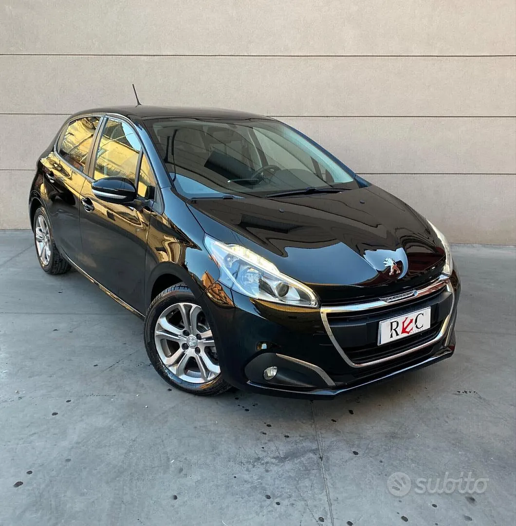 Peugeot 208 2018 photo 3