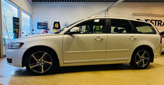 Volvo V50 2012 photo 4