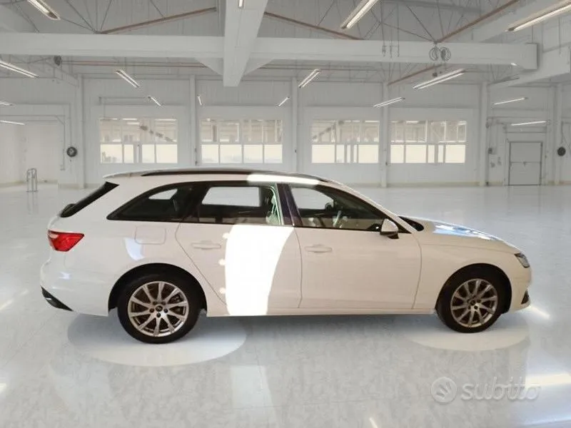 Audi A4 Avant 2022 photo 3