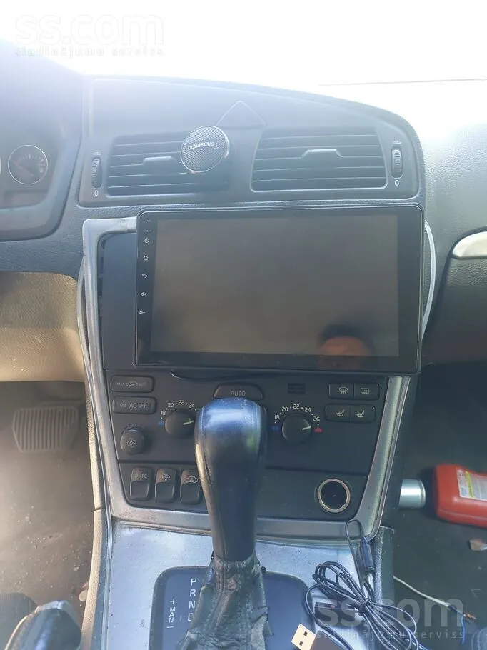Volvo V70 2004 photo 5