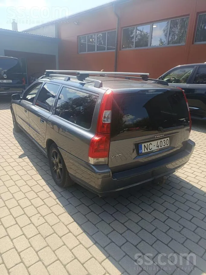 Volvo V70 2004 photo 4