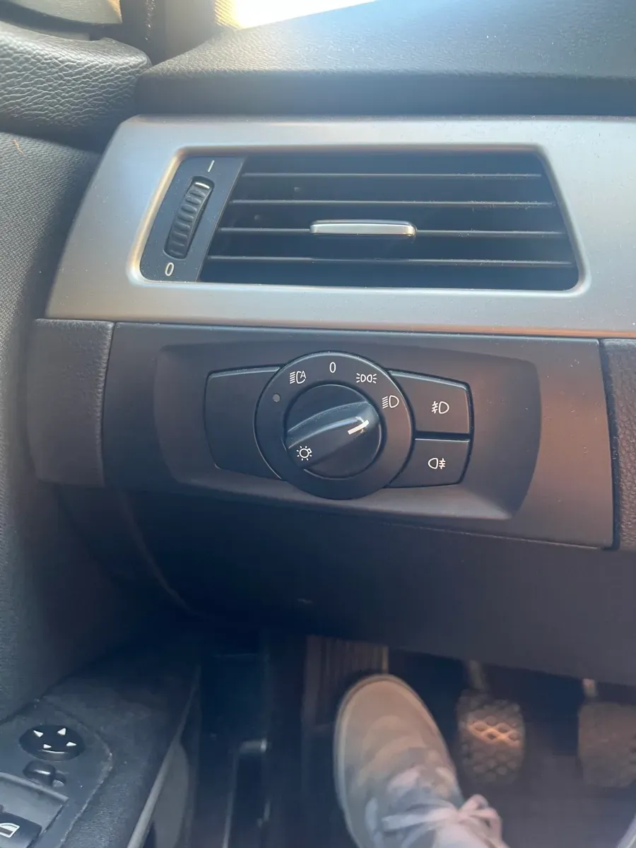 BMW 3 Series 2007 photo 2