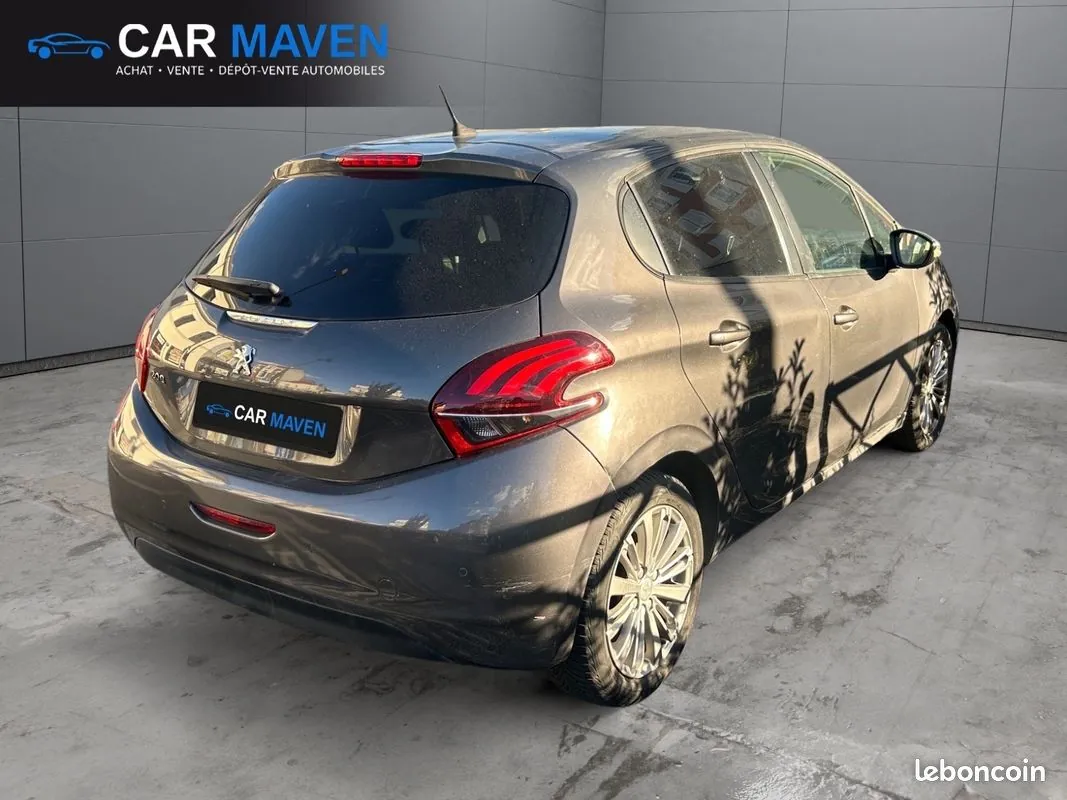 Peugeot 208 2018 photo 5