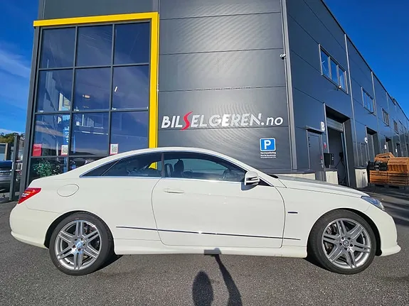 Mercedes-Benz E220 2011 photo 2