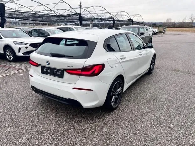 BMW 1 Series 2021 photo 3