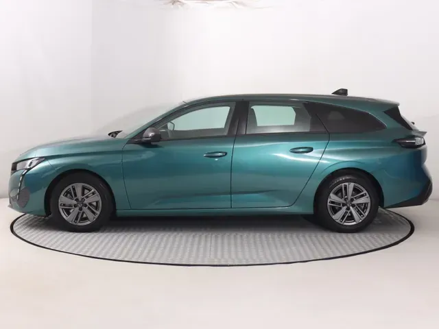 Peugeot 308 Sw 2023 photo 2