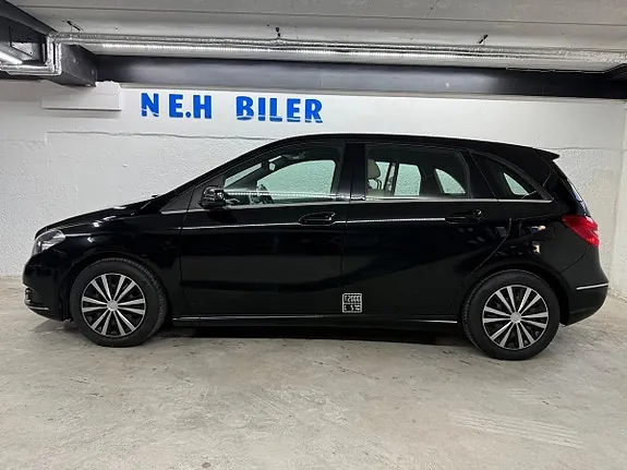 Mercedes-Benz B180 2014 photo 3