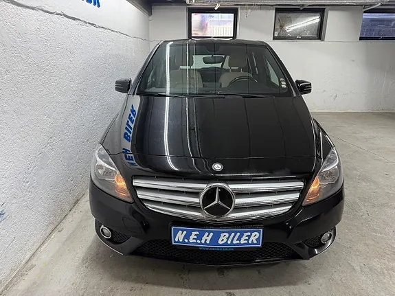 Mercedes-Benz B180 2014 photo 2